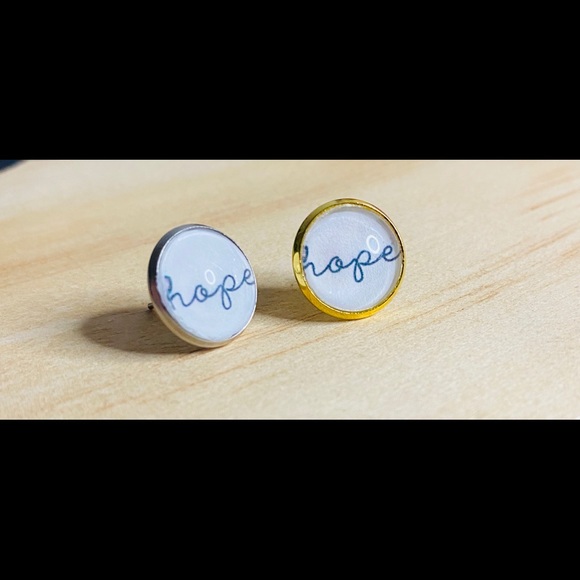 Love, Faith, Hope cabochon studs. - Picture 8 of 8